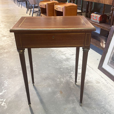 travailleuse_style_louisXVI