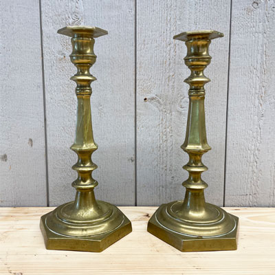 paire_bougeoirs_anciens