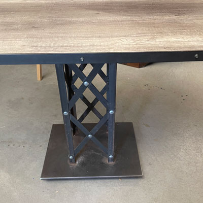 table_rectangulaire_pieds_metal