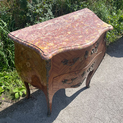 commode_marqueterie_dessus_marbre