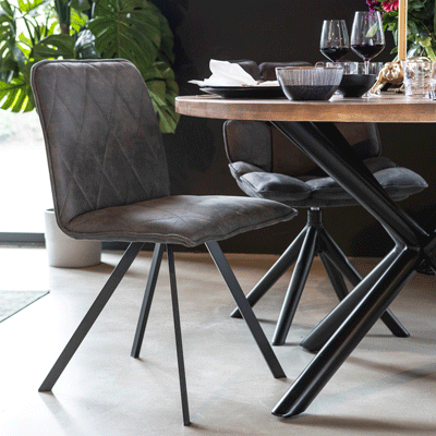 chaise_revetement_synthetique