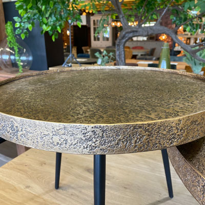 tables_basses_rondes_plateau_dore