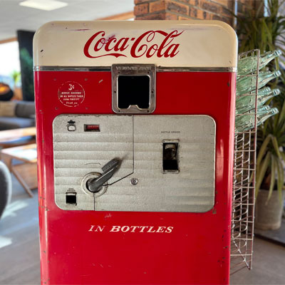 distributeur_refrigere_coca_cola_americain_1950