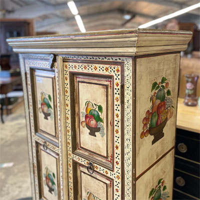 armoire_bois_peinte