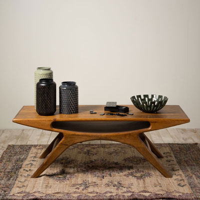table_salon_de_style_vintage_manguier_avec_niche