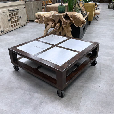 table_salon_roulettes_bois_metal