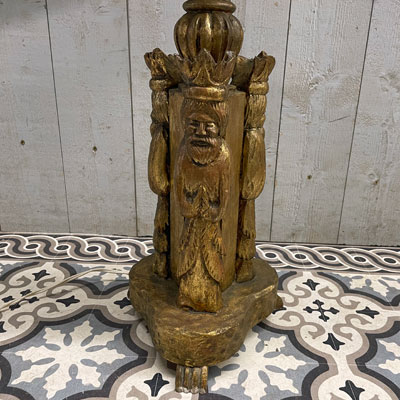 lampe_bois_sculpte_dore