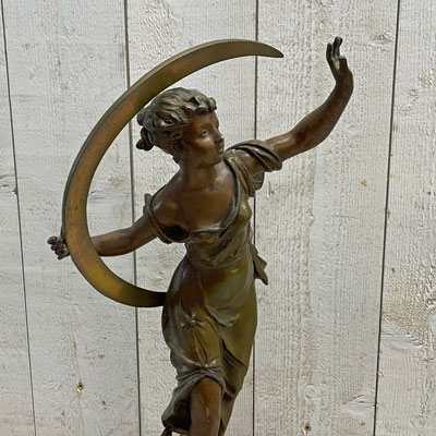 statue_regule