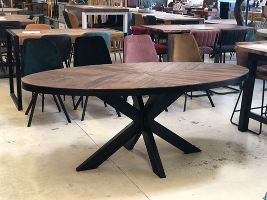 table_ovale_effet_parquet