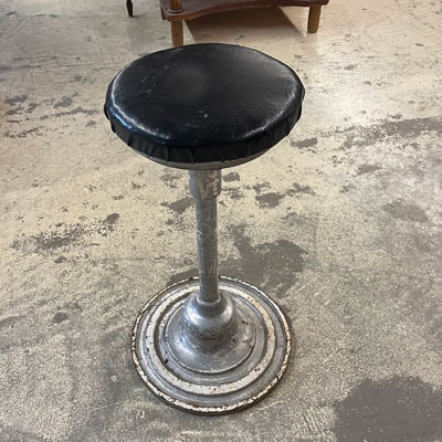 tabouret_rond_pied_metal