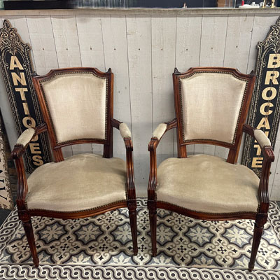 fauteuils_velours_anciens