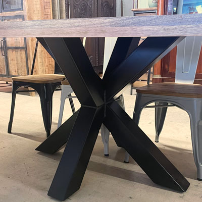 table_plateau_manguier_pied_central_metal