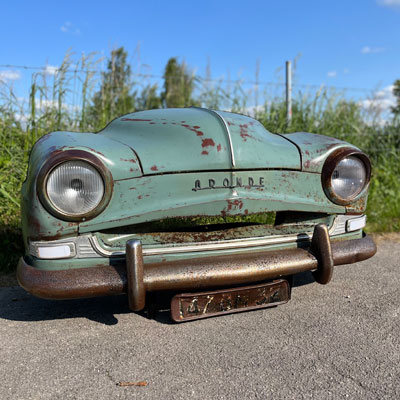 face_aronde_voiture_ancienne