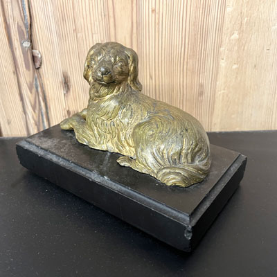 chien_bronze_socle_marbre