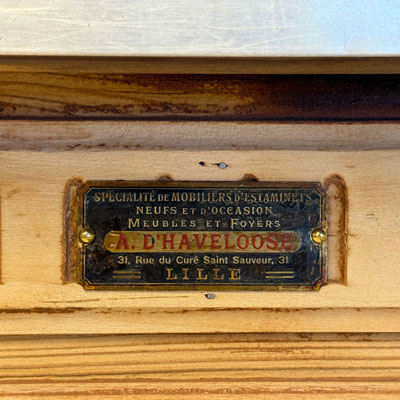 bar_de_cafe_ancien_pin_zinc