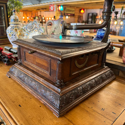 phonographe_avec_pavillon