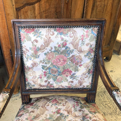 fauteuil_tissu_fleuri