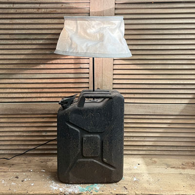 lampe_bidon_essence_ancien