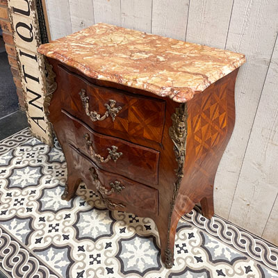 commode_sauteuse_louisXV