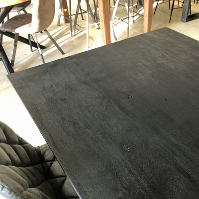 table_plateau_fin_noir