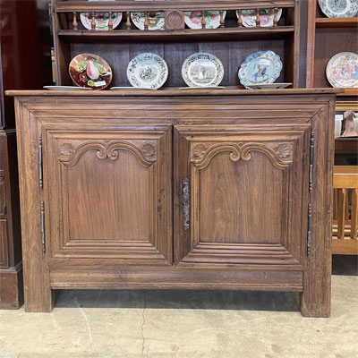 meuble_ancien_porte_assiettes